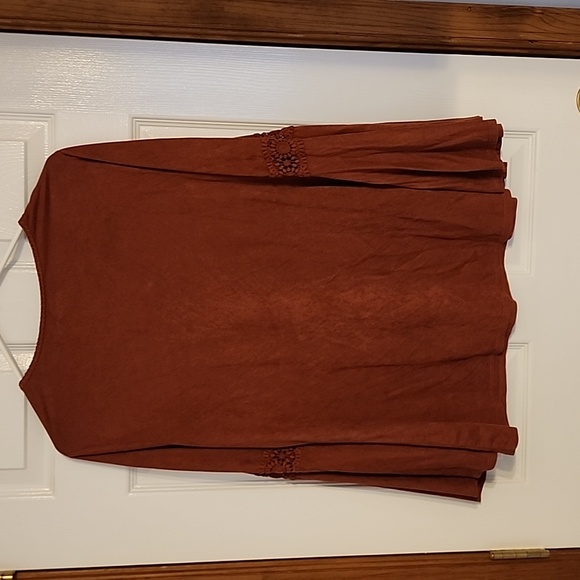 MED Hannah Rust Shirt - Picture 2 of 5